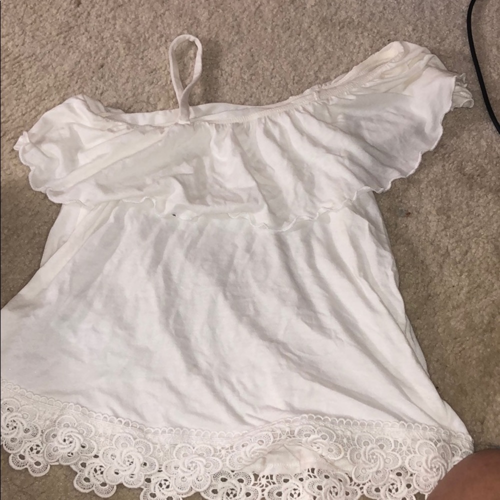 White tee